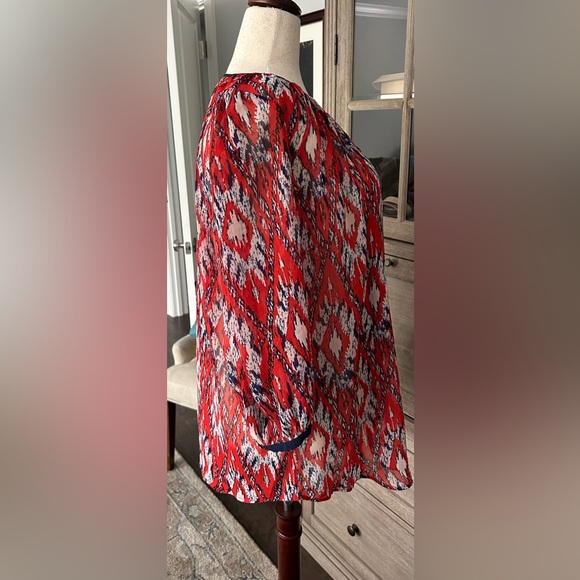 Daniel Rainn red Batik print button front top-2x - Picture 4 of 6